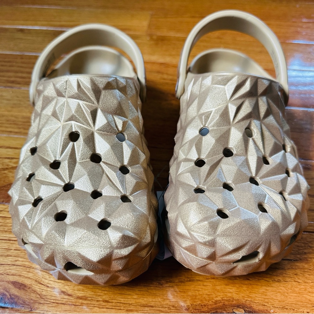 Wonens Geometric Pattern Clogs - metallic Gold
